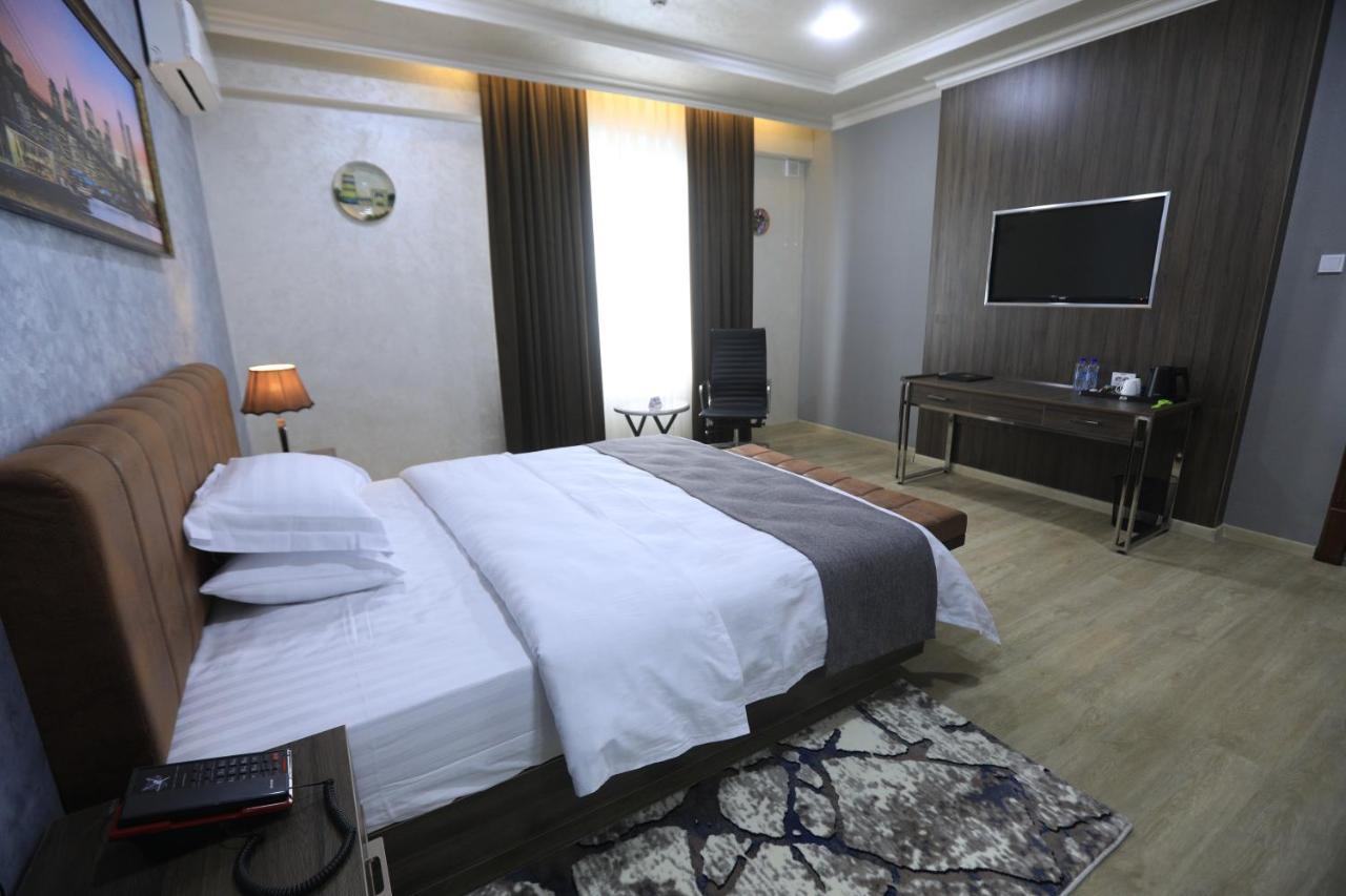 Chlnor Hotel Andijan Exterior foto