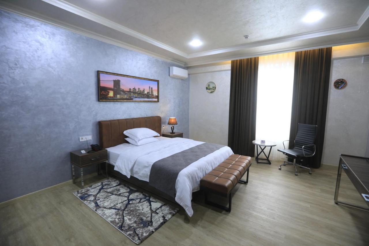 Chlnor Hotel Andijan Exterior foto
