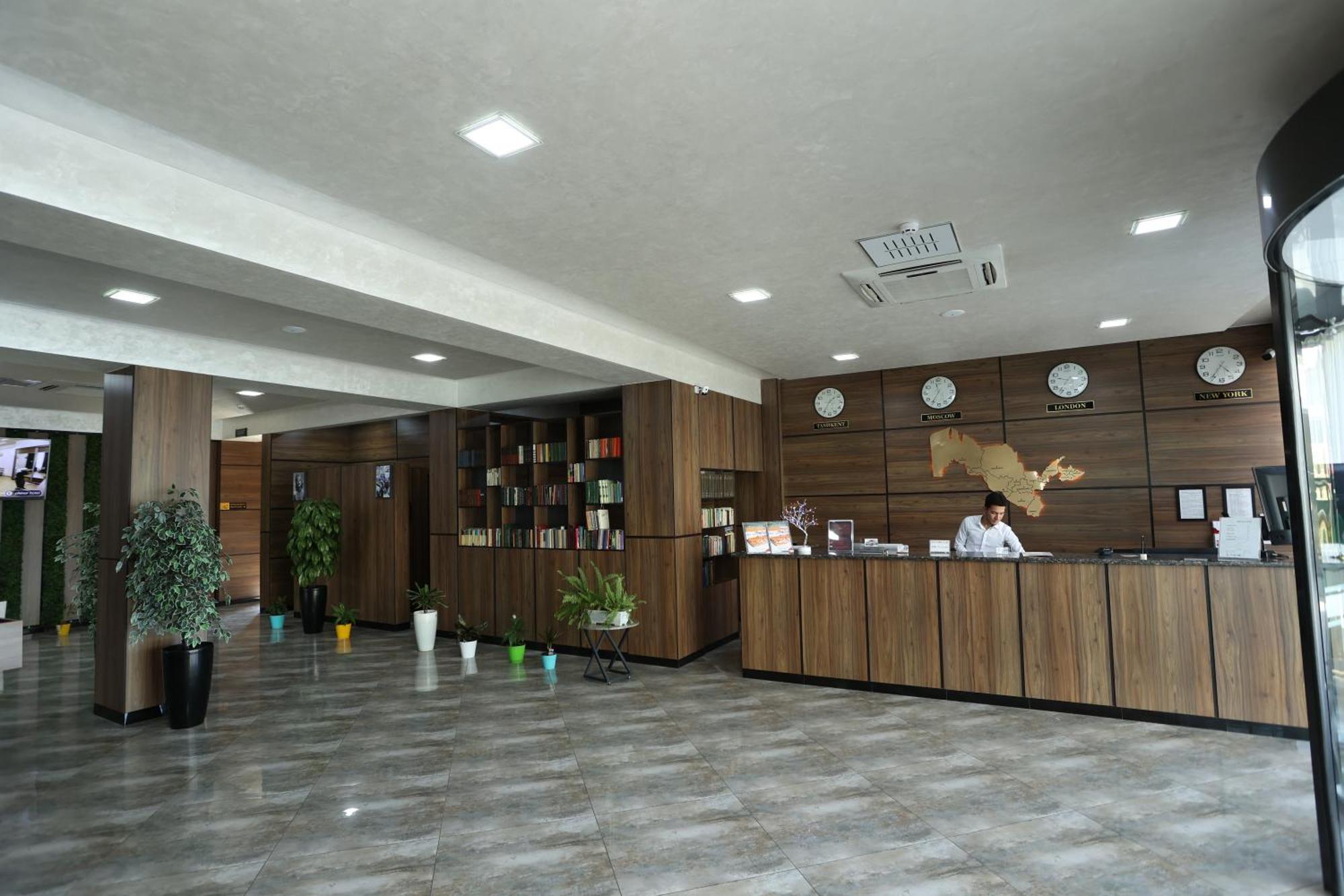 Chlnor Hotel Andijan Exterior foto